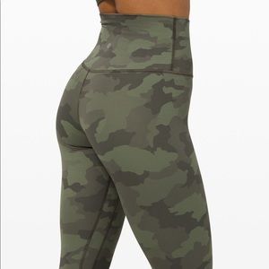 Camo align 28” size 4 unworn with tag